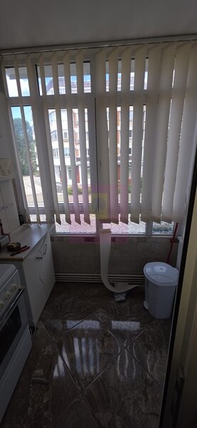 Apartamnet cu 3 camere de vanzare in Campina, Central